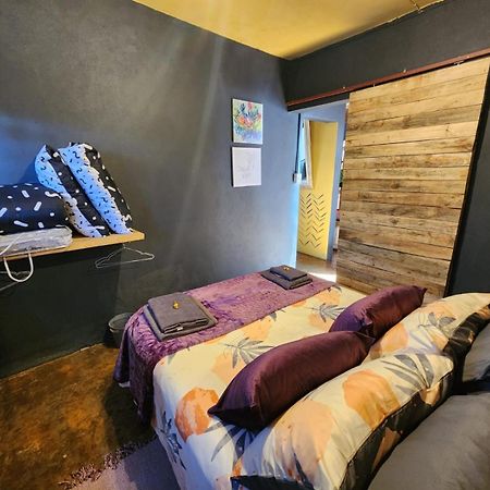 Hartbeest Bush Lodge 4 Hartbeespoort Bagian luar foto