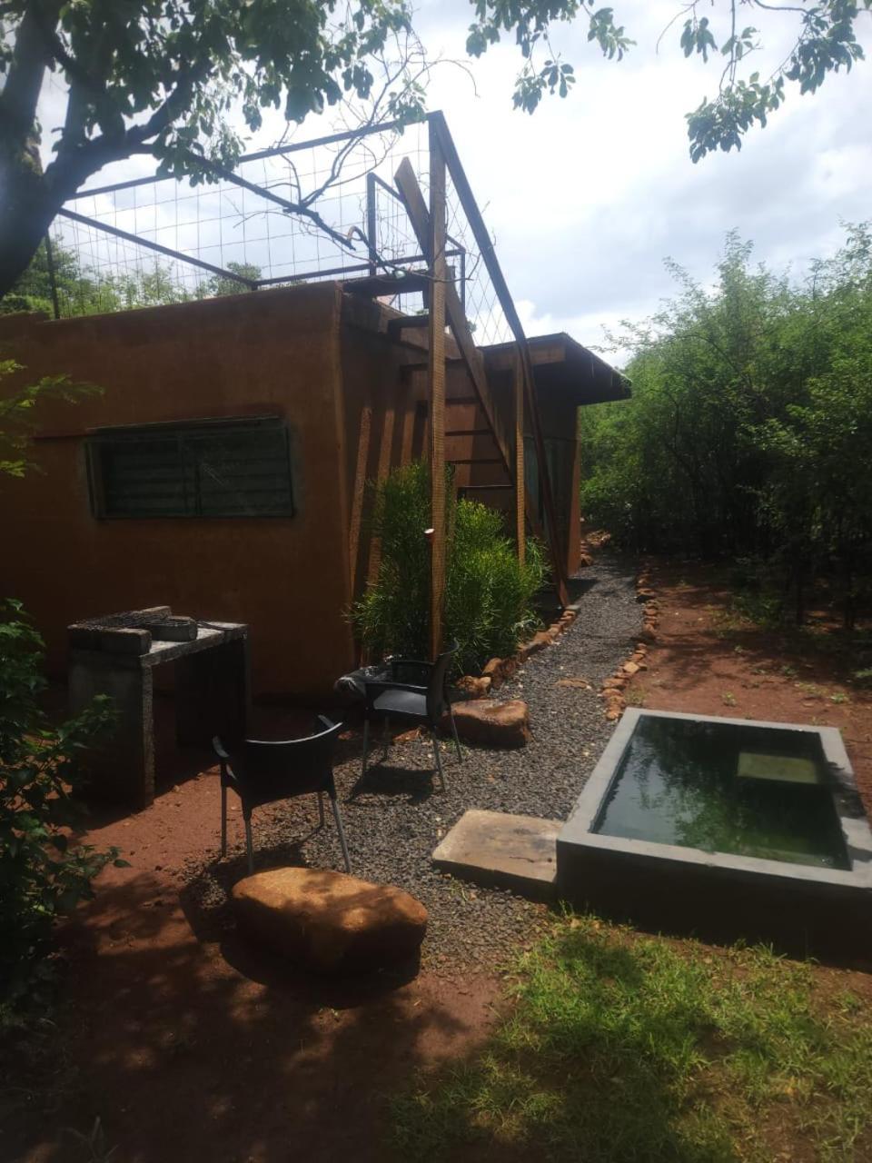 Hartbeest Bush Lodge 4 Hartbeespoort Bagian luar foto